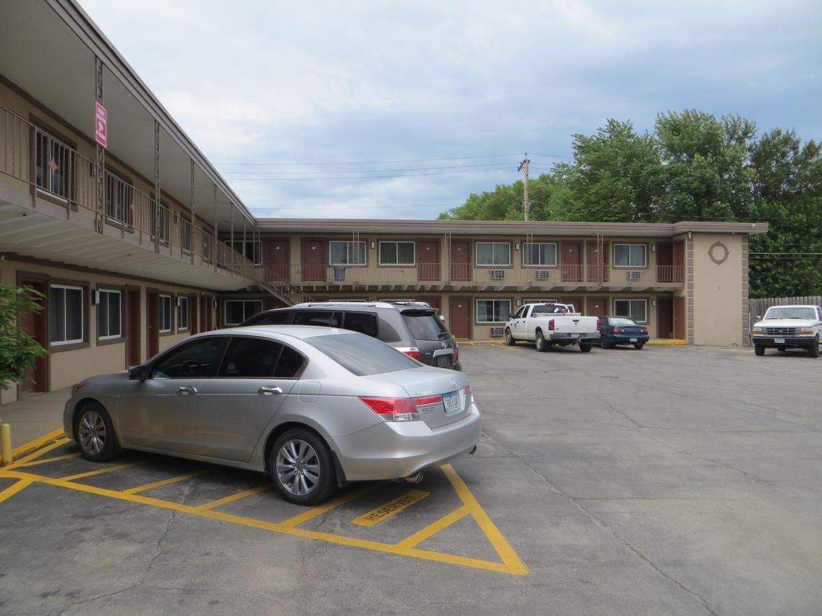 Deluxe Inn/Extended Stay - Council Bluffs Carter Lake Exterior foto
